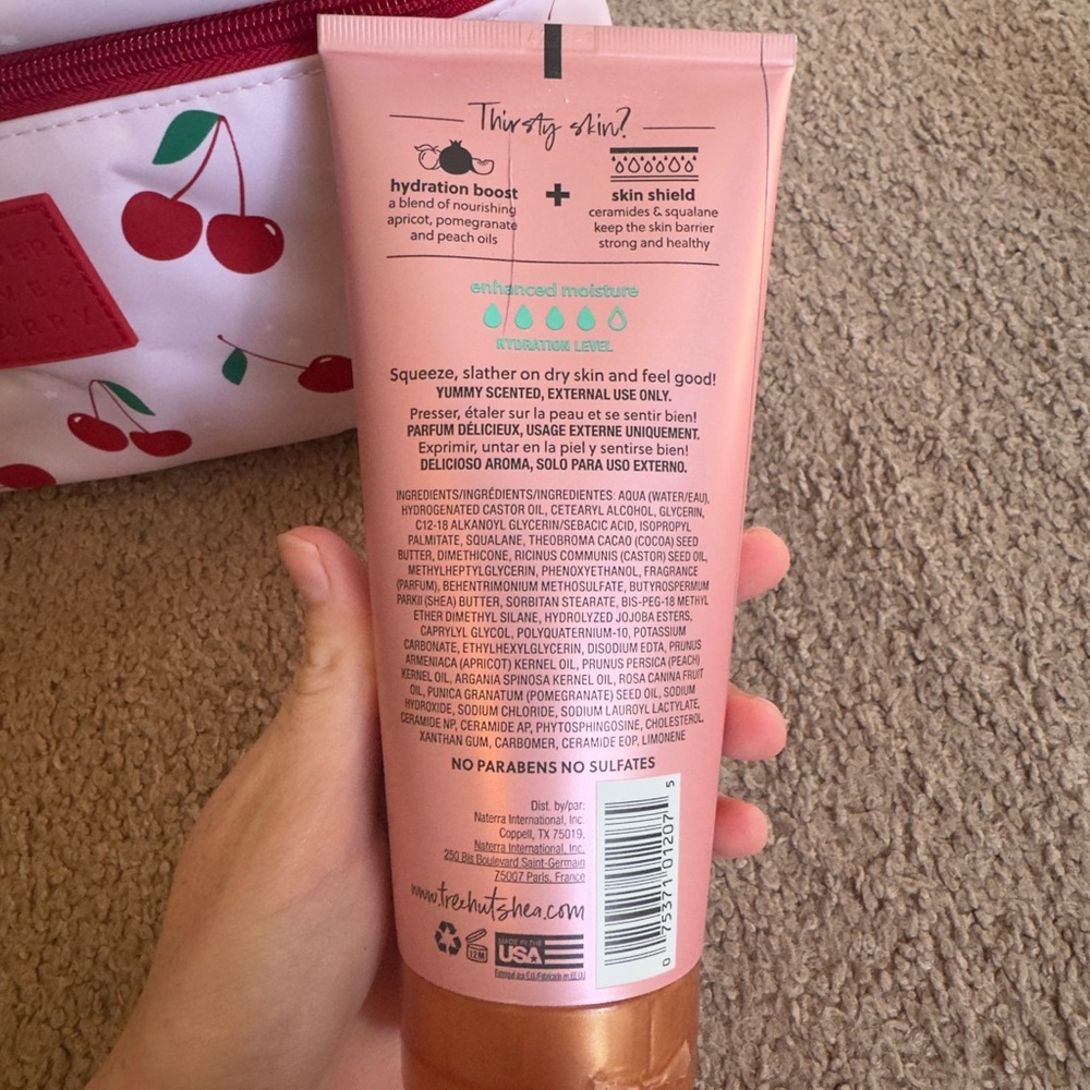 Makeup Bag & Beauty Bundle - Picture 3 of 9